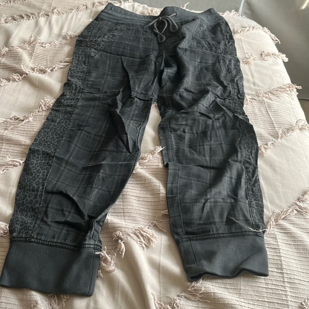 Very cute two print jogger!